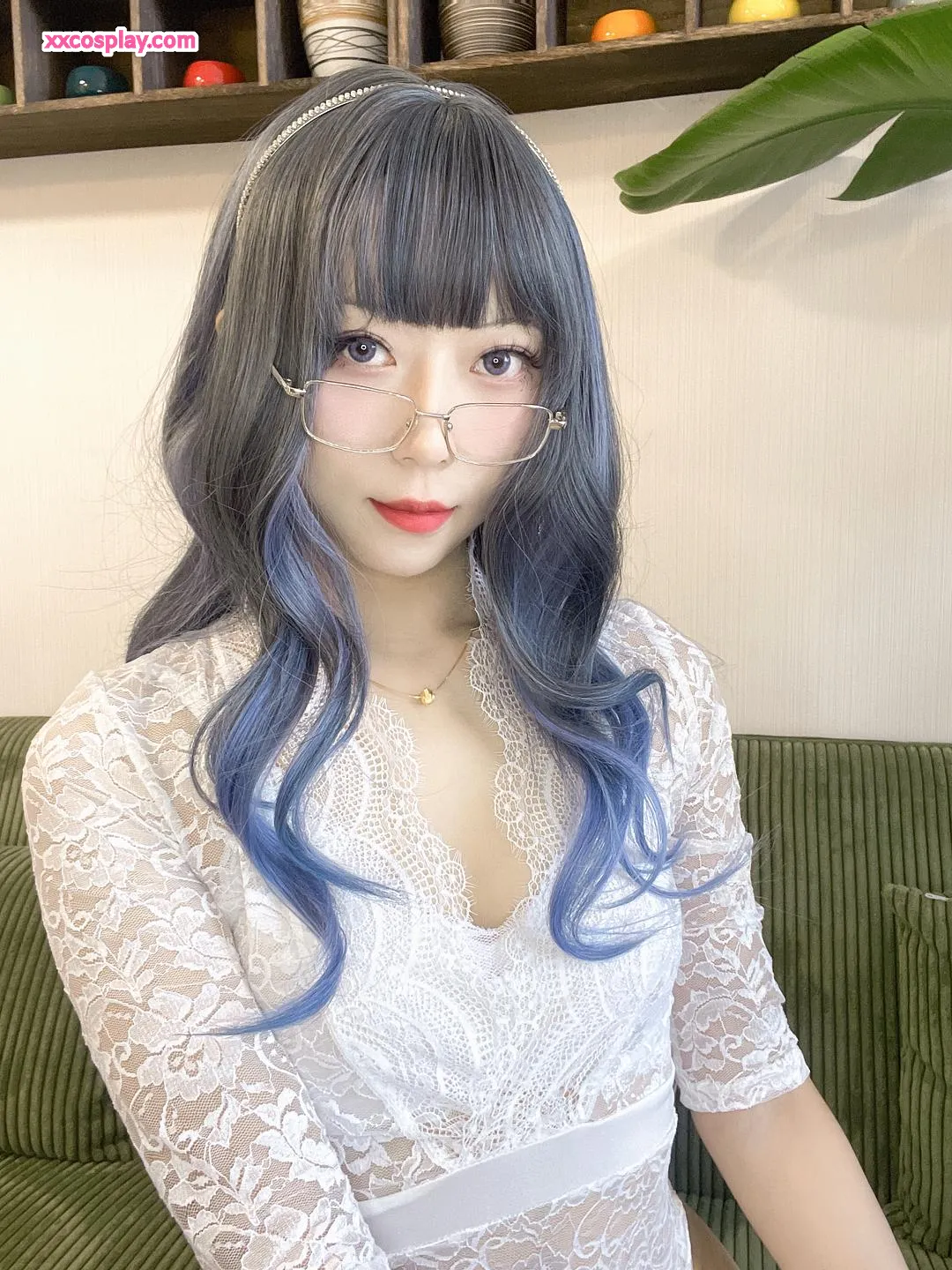 Money冷冷 – White Lace Long Dress